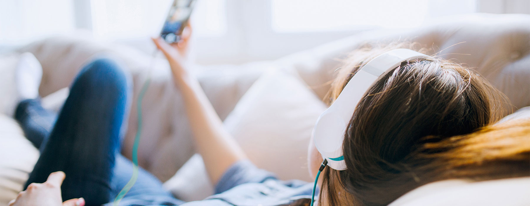 10-Headphones-01-Hero